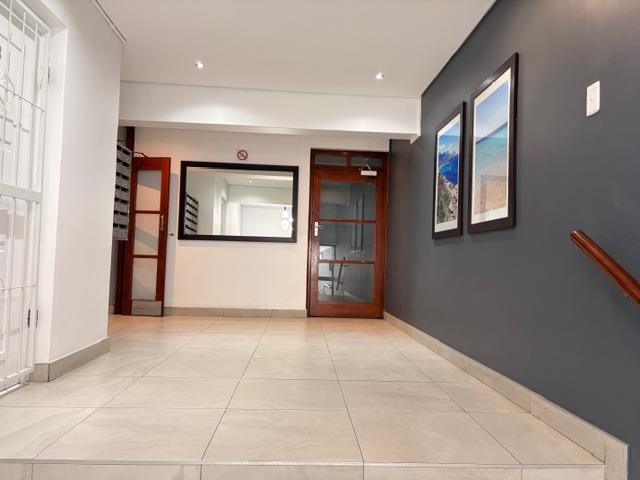 To Let 2 Bedroom Property for Rent in Three Anchor Bay Western Cape